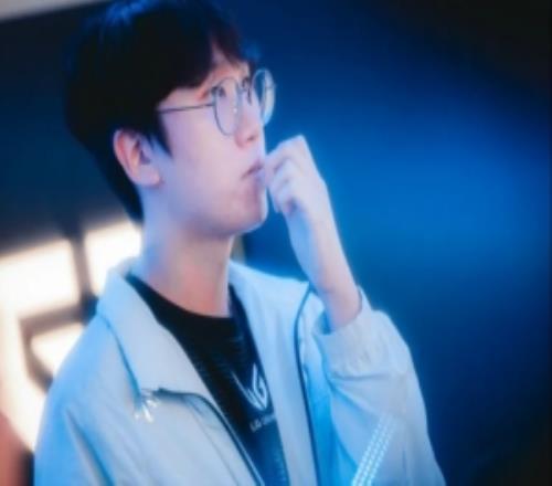 詹姆斯福克,斯双星闪耀,客场惊险击,太阳城,太阳城娱乐,太阳城app,太阳城赌场