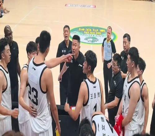 詹姆斯福克,斯双星闪耀,客场惊险击,太阳城,太阳城娱乐,太阳城app,太阳城赌场